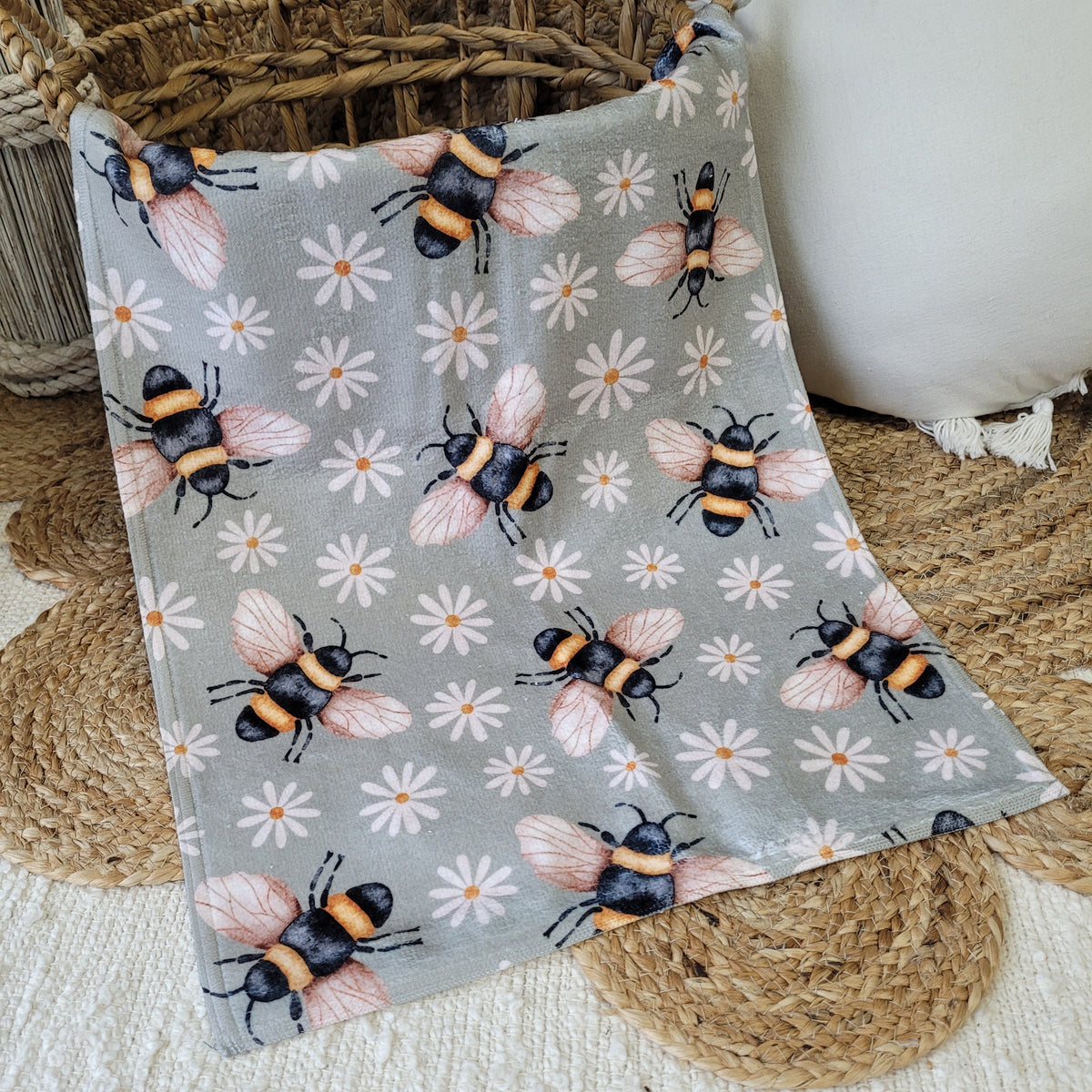 Hand Towel | Field bumblebee