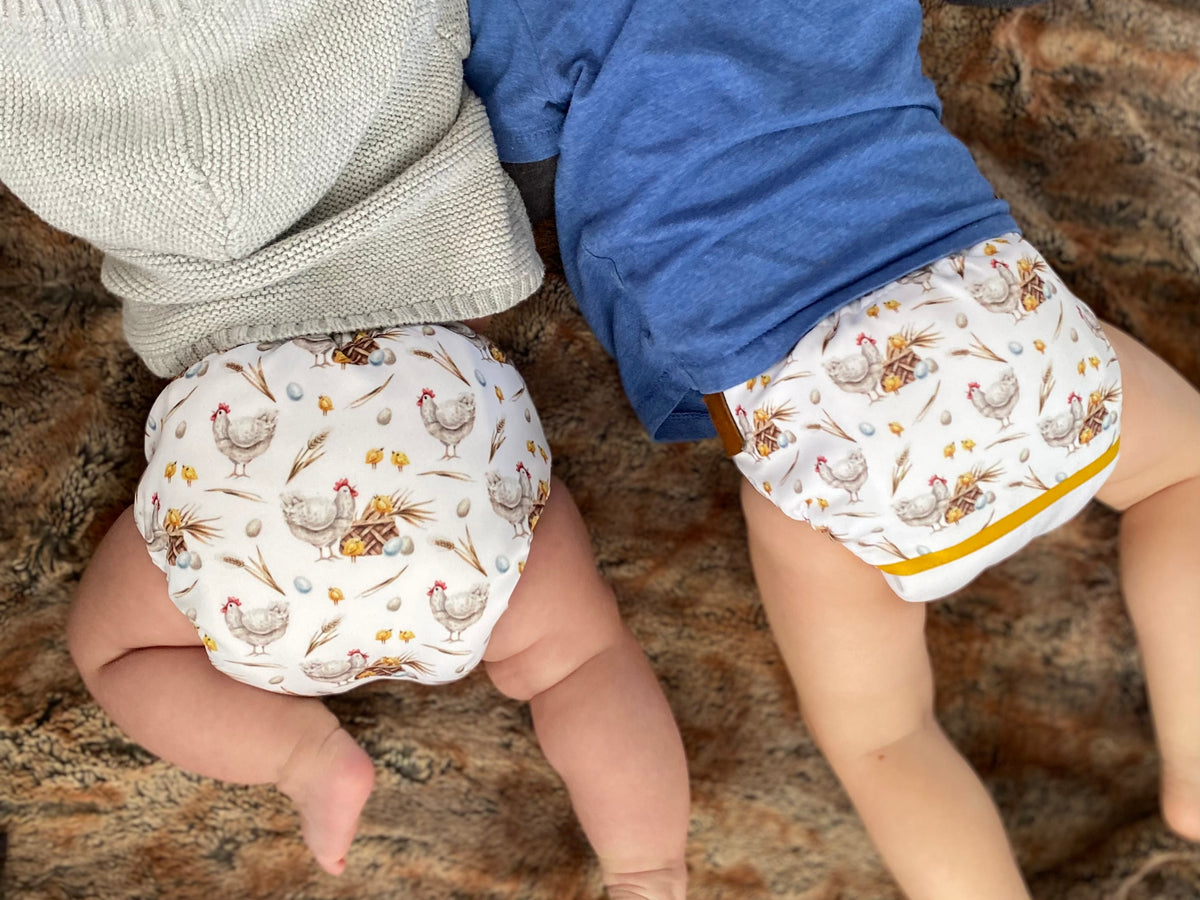 Pocket Cloth Diaper | One size | A hen and her eggs (full print)