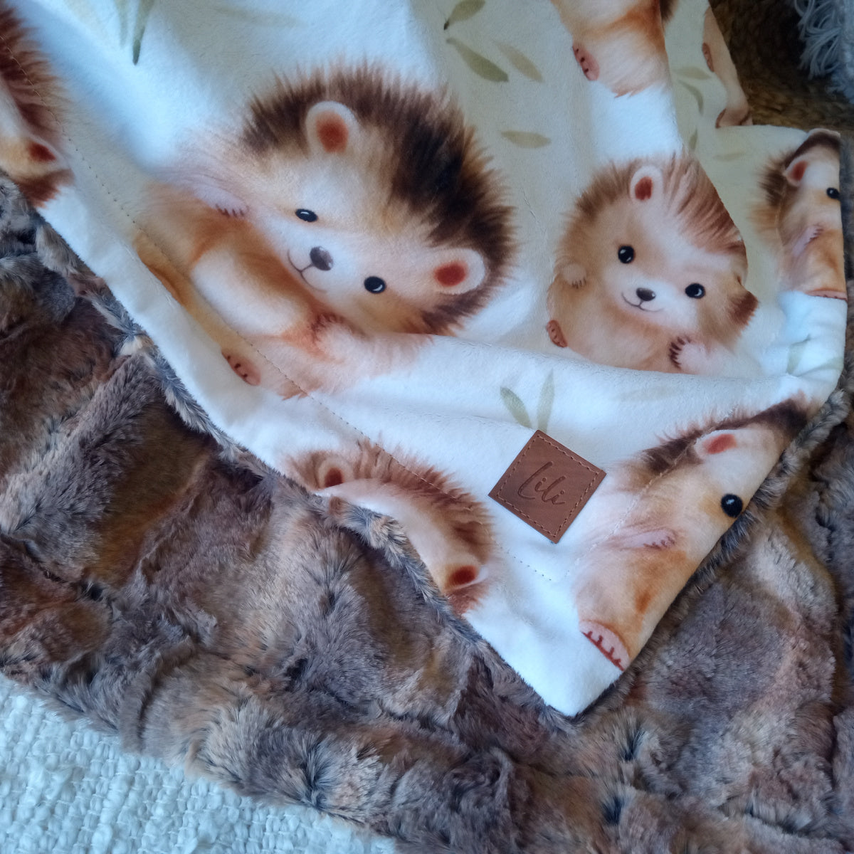 Simple comforter ready to go | Cute hedgehogs [Minky/Faux Fur]