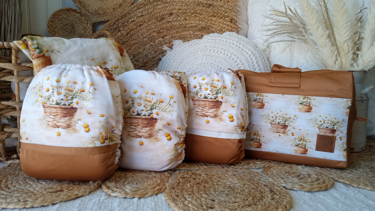 Cloth Diaper | NEWBORN size | Daisies (wrap)