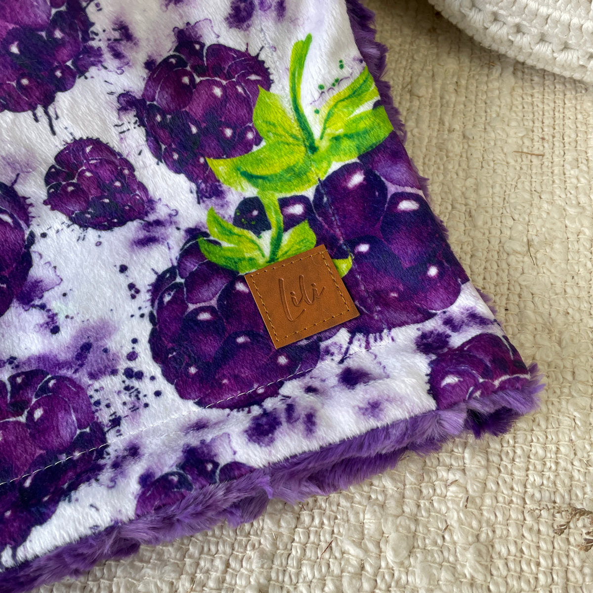 Comforters | Pre-order | Juicy Blackberries