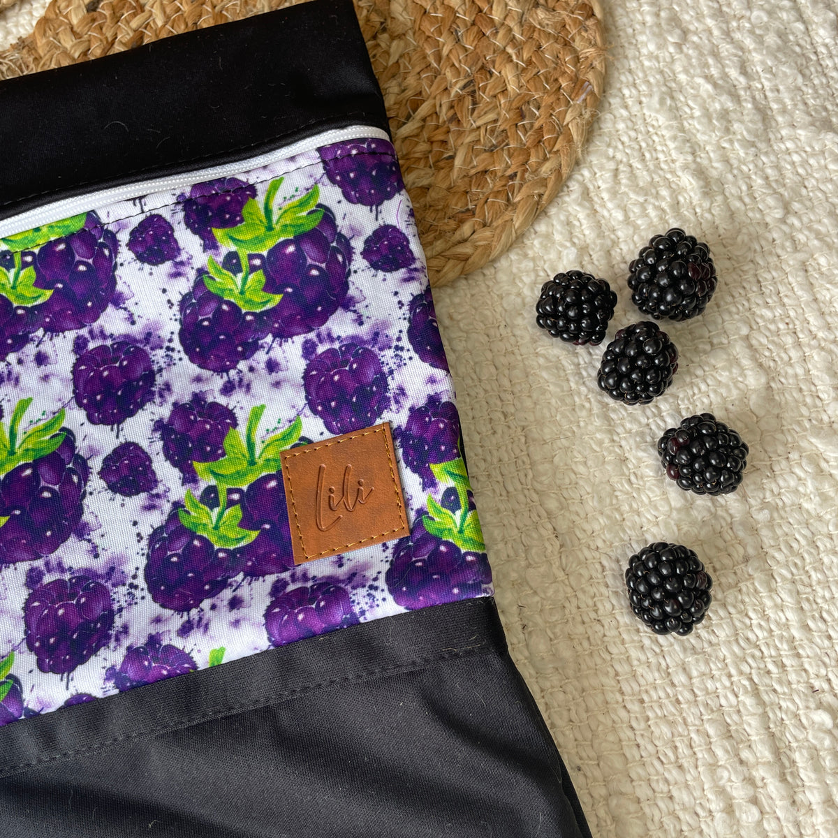 Waterproof transport bag | Juicy Blackberries