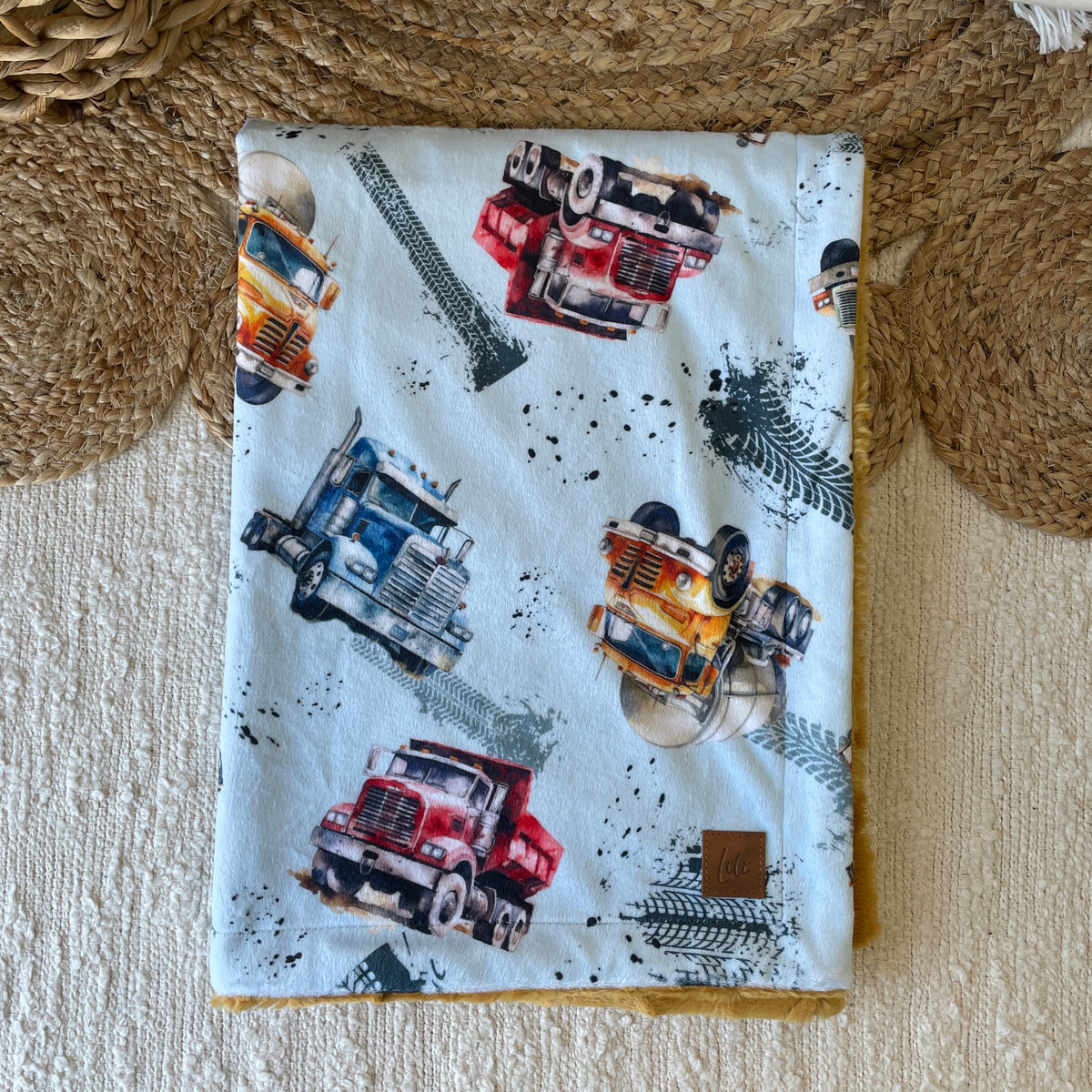 Simple comforter ready to go | Heavy Trucks [Minky/Faux Fur]