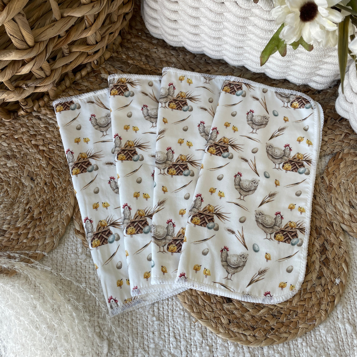 La Claire Fontaine | Set of cotton and bamboo velvet wipes | A hen and her eggs