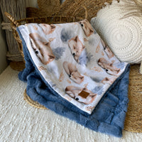 Simple comforter ready to go | Amarok [Minky/Faux Fur]