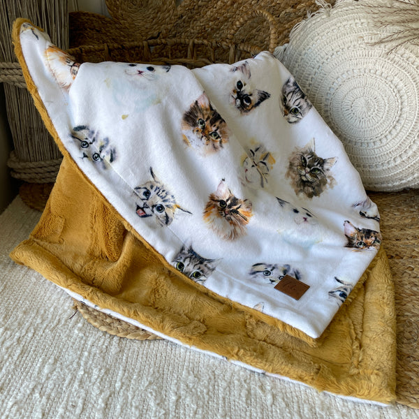 Simple comforter ready to go | Kittens [Minky/Faux Fur]